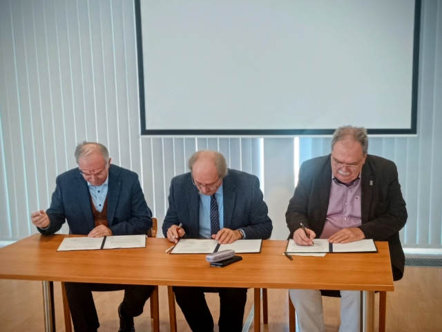 4. Együttműködés aláírása